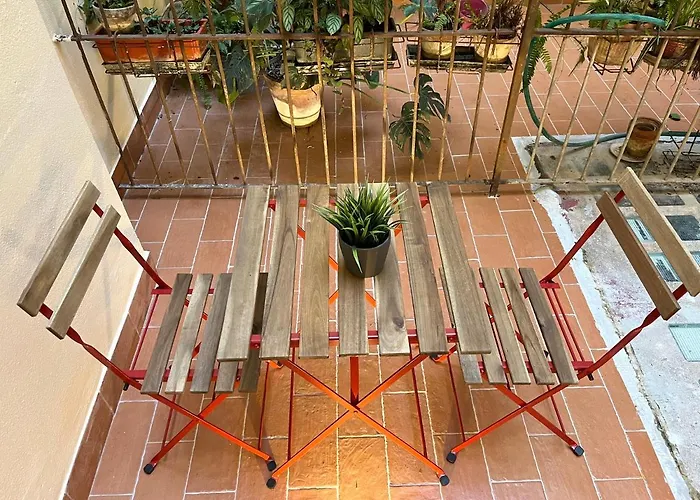 Domus Avi - Guest House